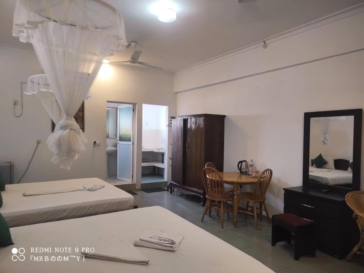 绿洲海滩度假酒店 尼甘布 外观 照片